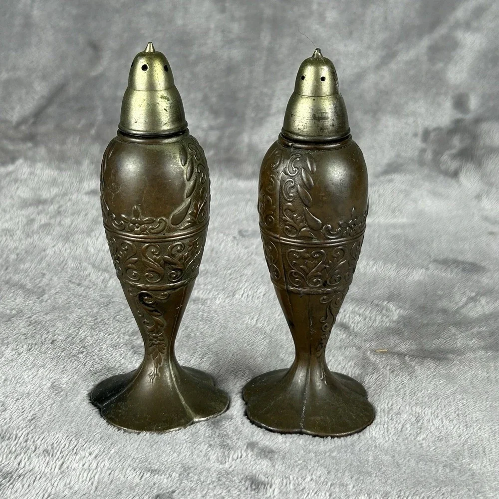 Vintage Metal Salt & Pepper Shakers Heavy Patina Made In Occupied Japan Heavy